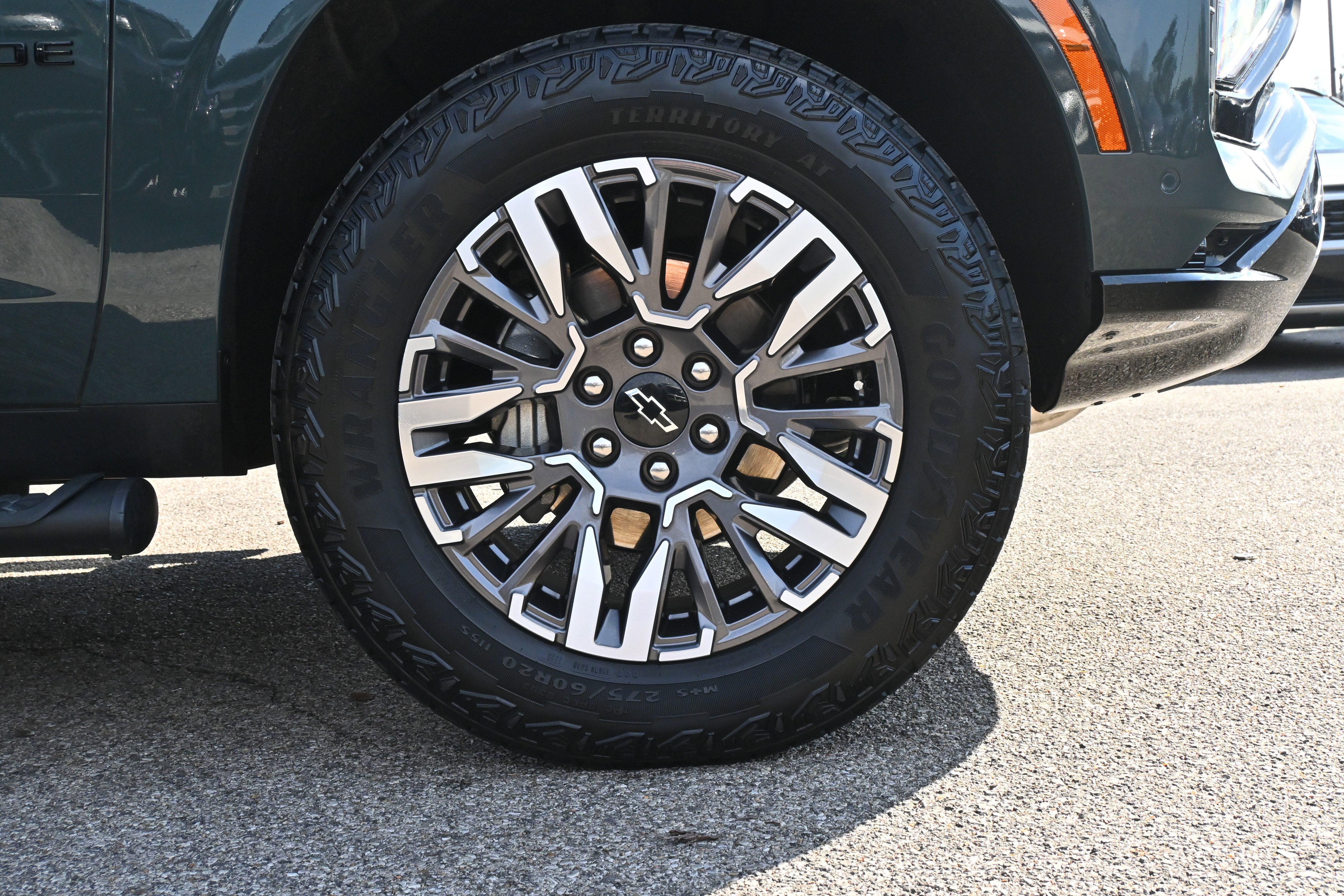 Used 2025 Chevrolet Tahoe Z71 w/ Z71 Off-Road Package image 25