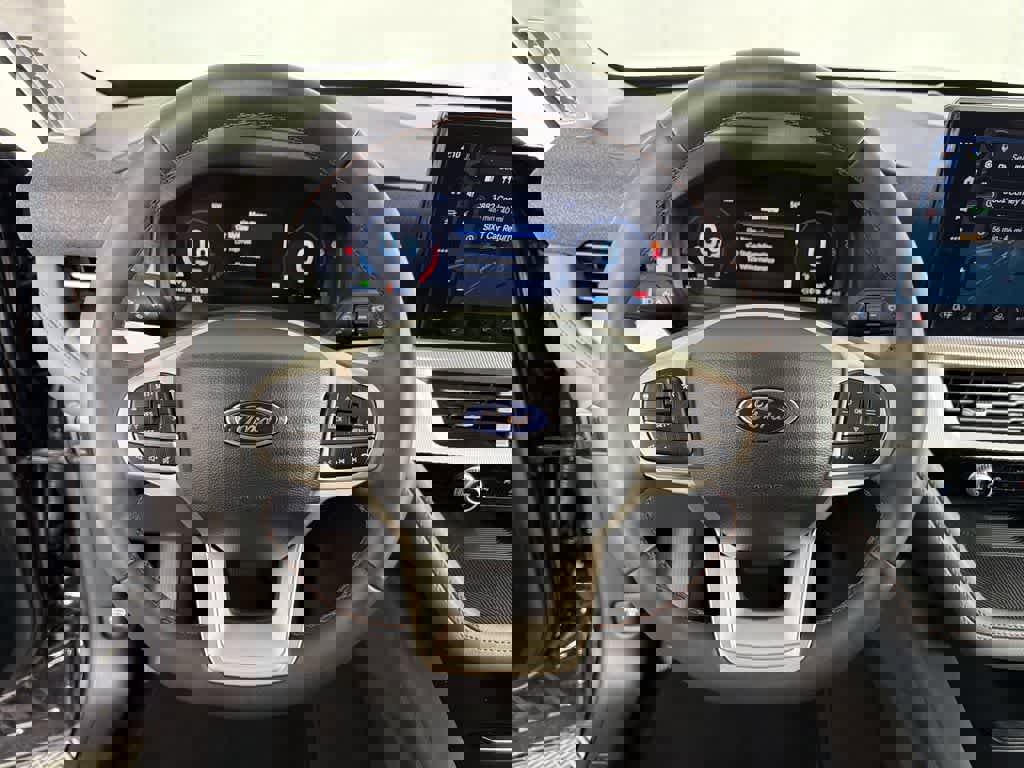 Used 2025 Ford Explorer Active image 45