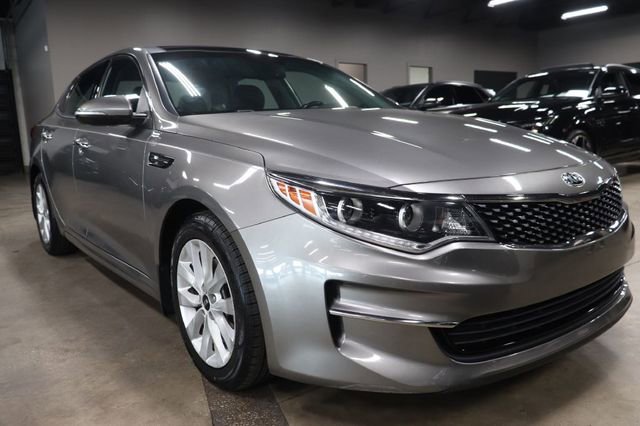 Used 2017 Kia Optima EX w/ Premium Package FWD image 7