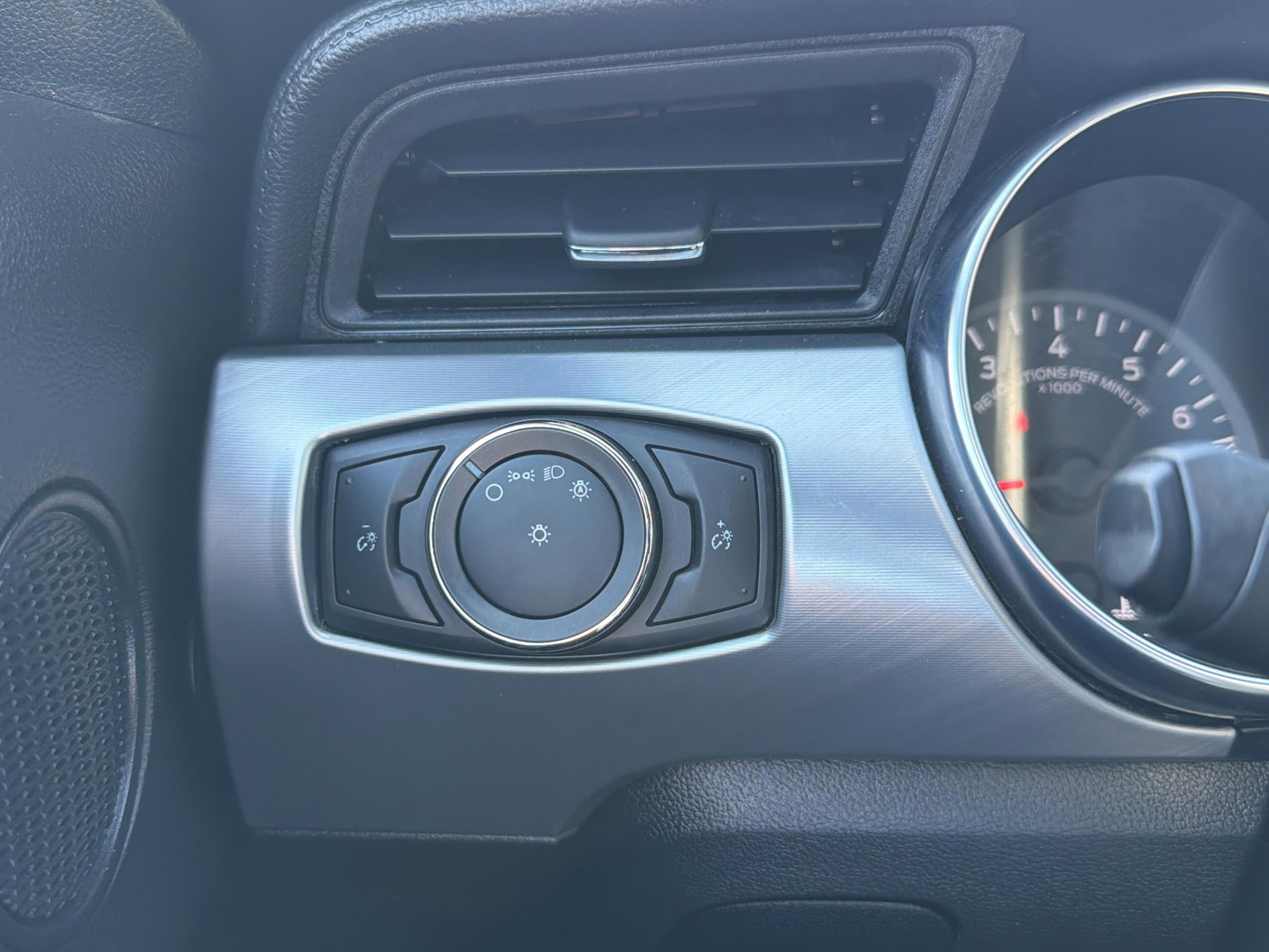 Used 2023 Ford Mustang Premium image 15