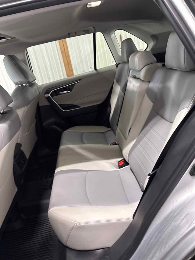 Used 2025 Toyota RAV4 XLE Premium image 16