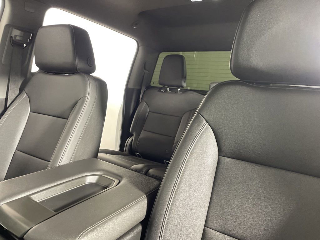 Used 2025 Chevrolet Silverado 3500 W/T image 18