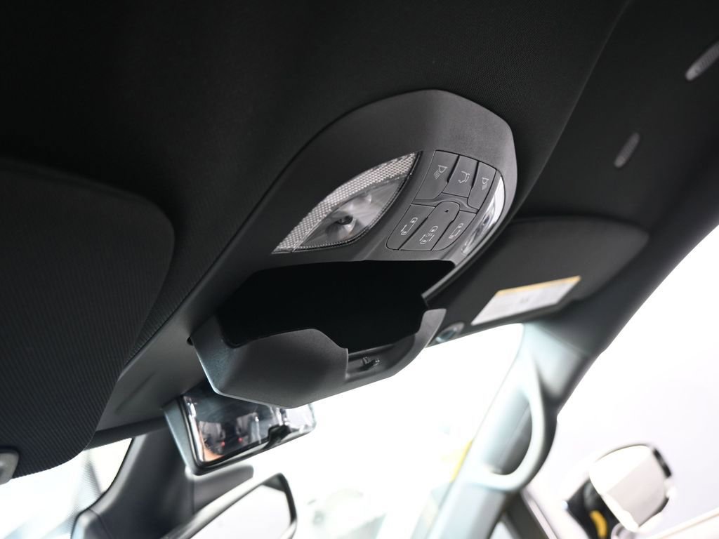 Used 2025 Chrysler Pacifica Select FWD image 25