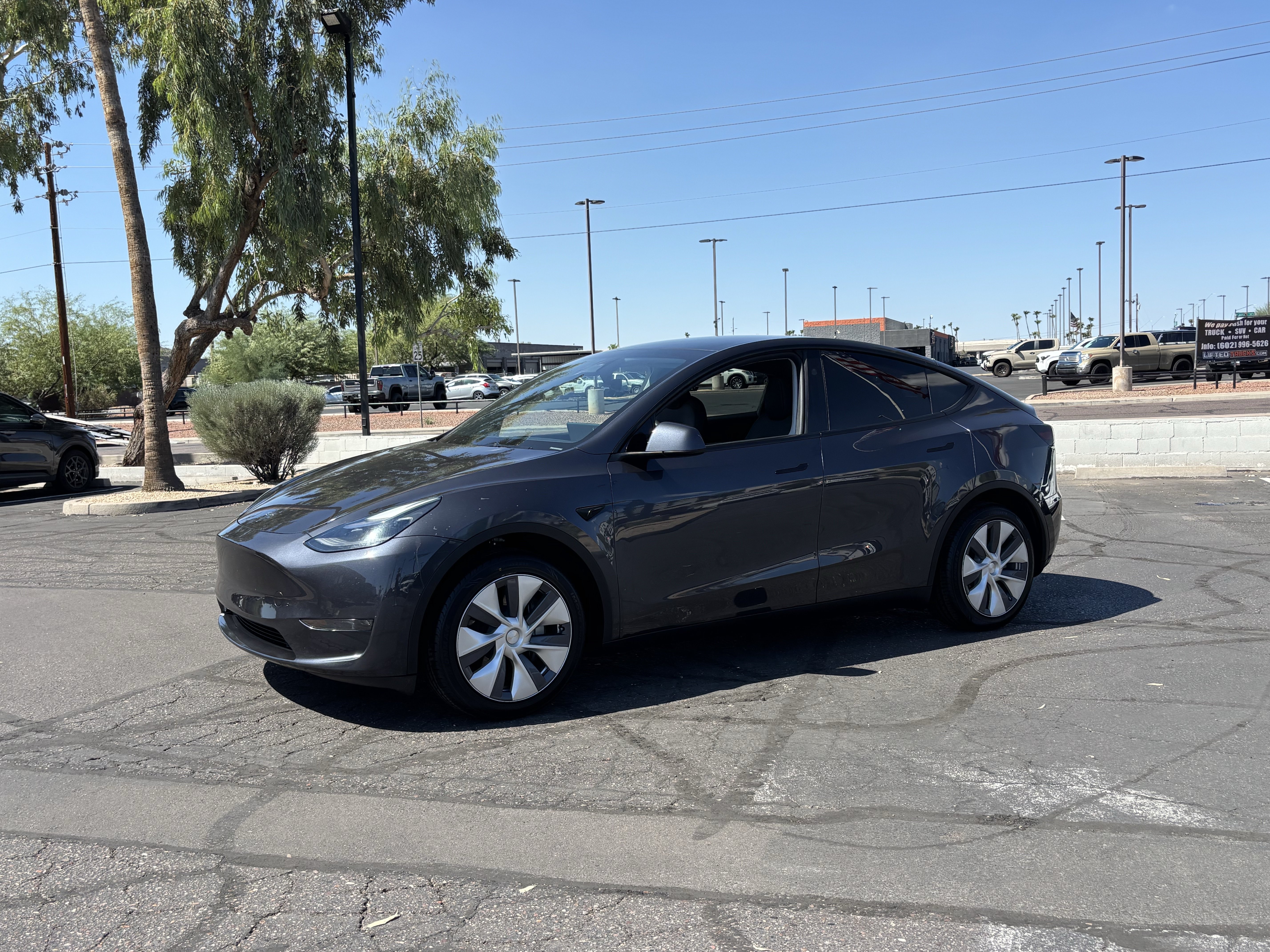Used 2024 Tesla Model Y Long Range AWD/4WD image 6