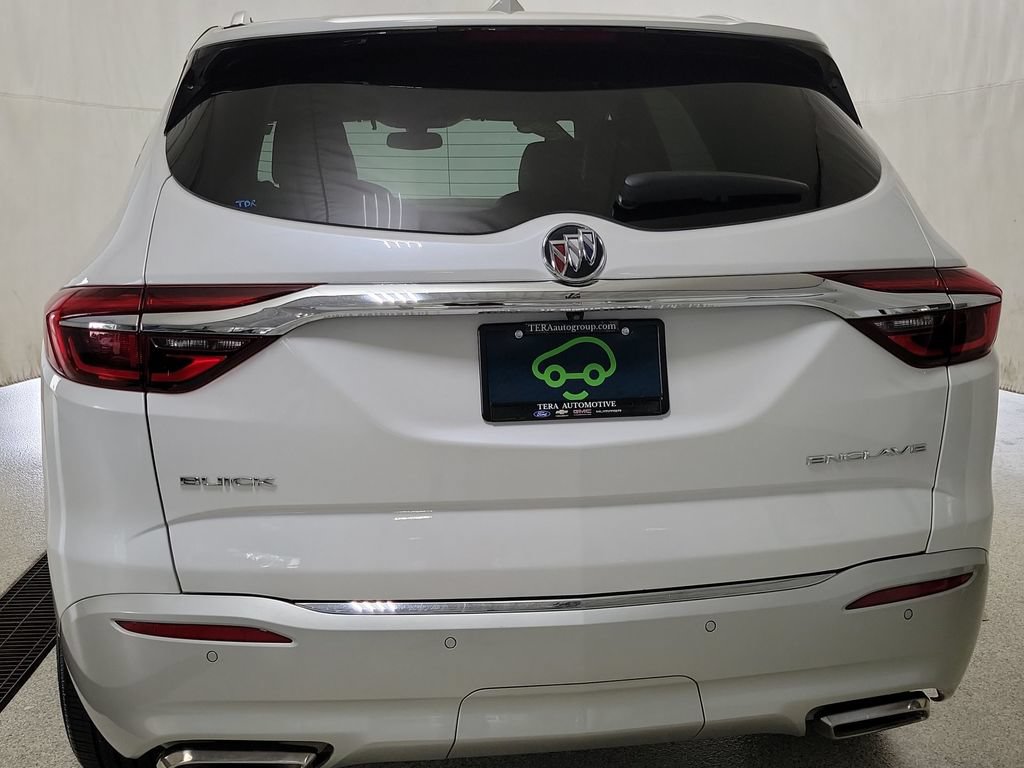 Certified 2018 Buick Enclave Essence FWD image 4