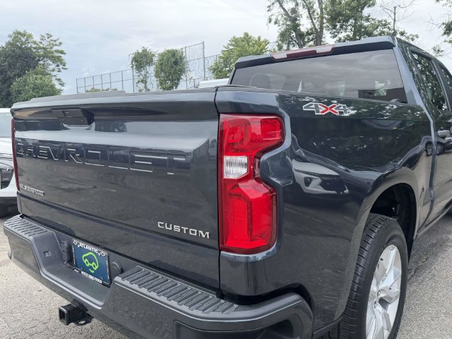 Used 2021 Chevrolet Silverado 1500 Custom w/ LPO, Dark Essentials Package AWD/4WD image 7