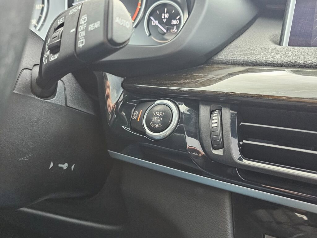 Used 2015 BMW X5 xDrive35d image 10