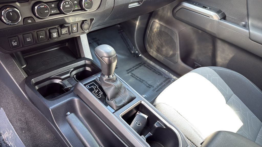 Used 2023 Toyota Tacoma TRD Sport w/ Technology Package AWD/4WD image 25