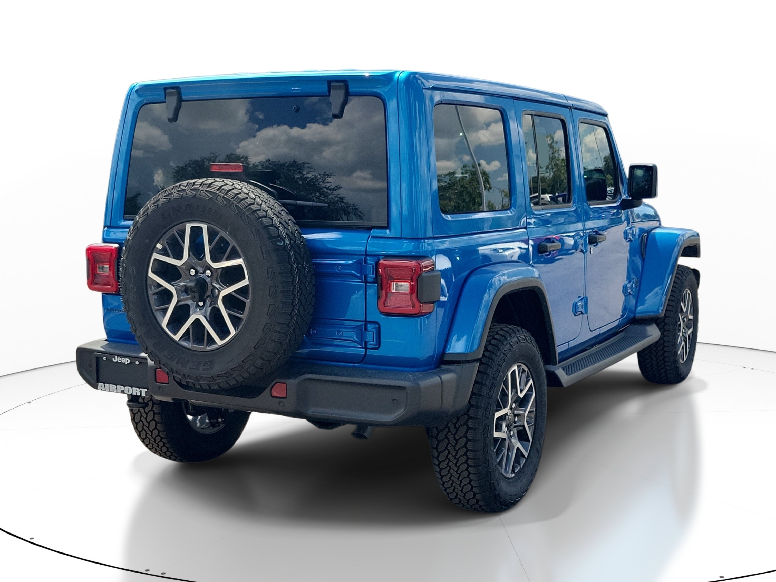 New 2026 Jeep Wrangler Unlimited Sahara AWD/4WD image 4