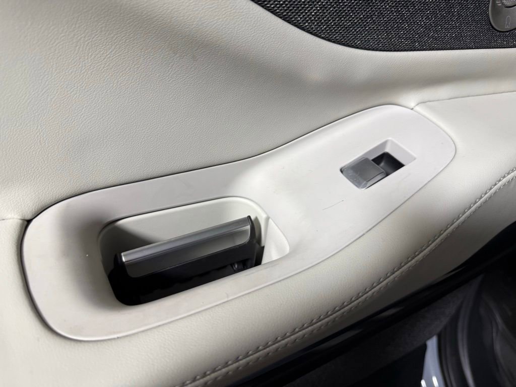 Certified 2025 Lincoln Navigator Reserve image 48