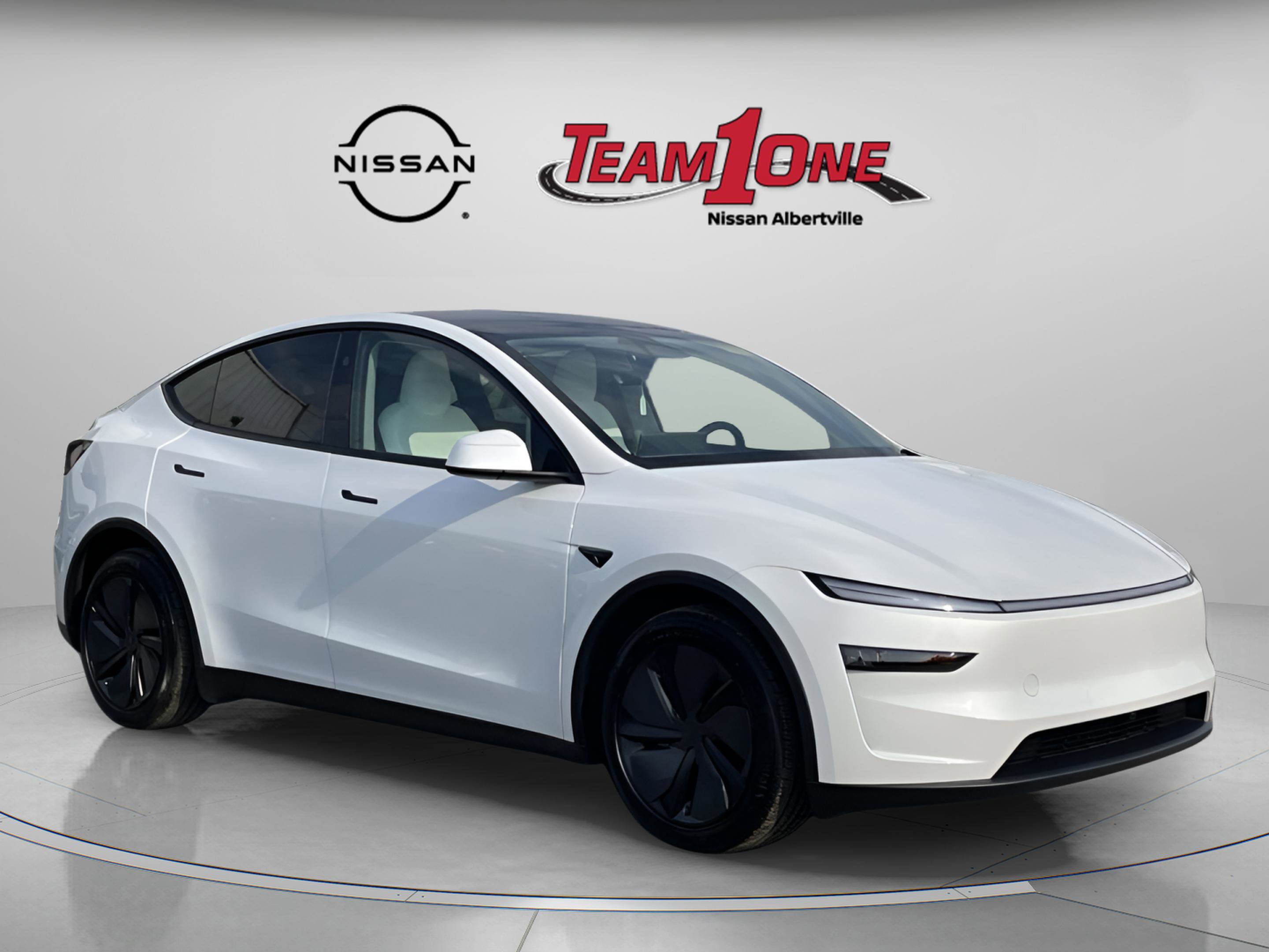 Used 2026 Tesla Model Y Long Range image 1