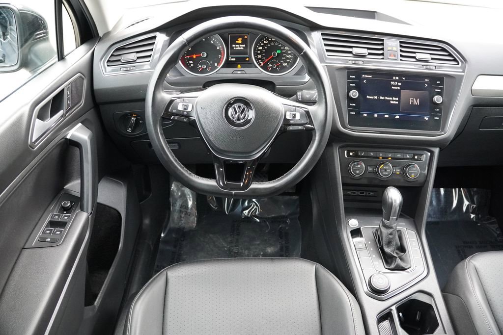 Used 2019 Volkswagen Tiguan SE image 18