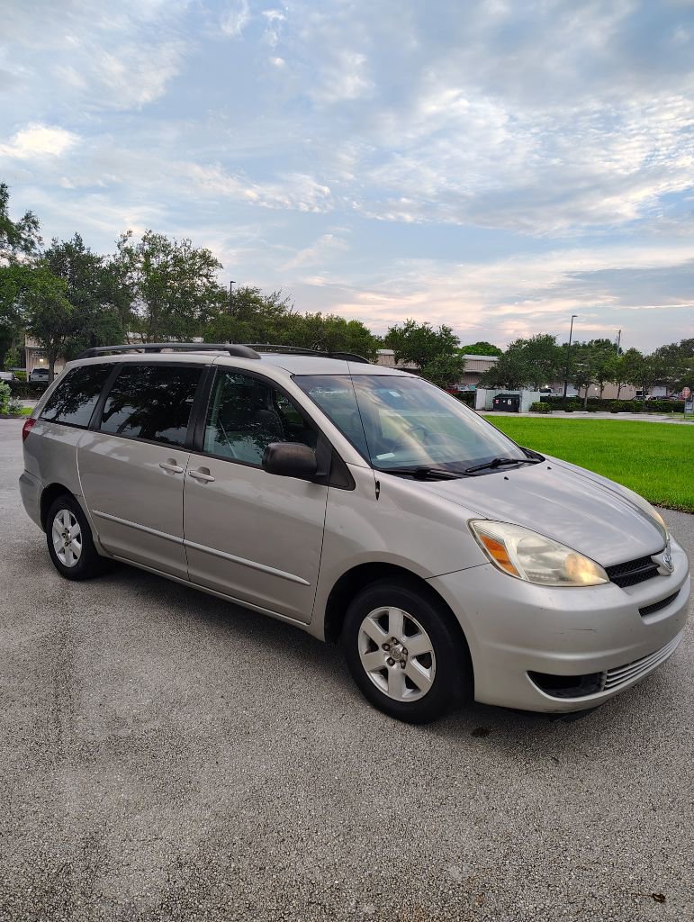 Used 2005 Toyota Sienna LE image 1