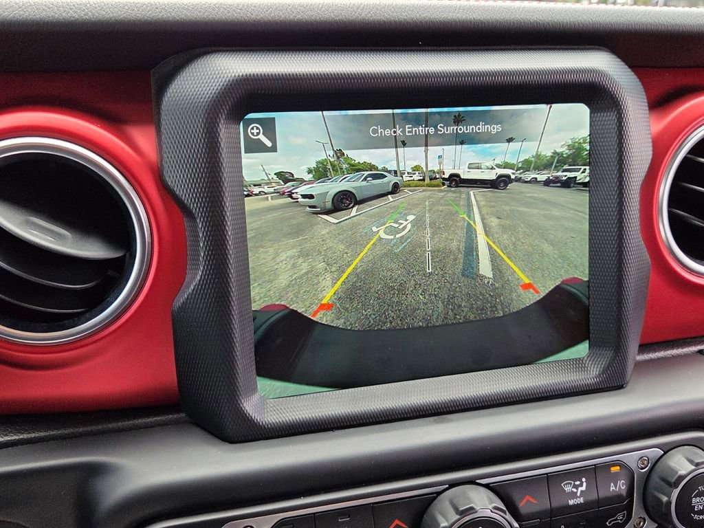 Used 2022 Jeep Gladiator Rubicon w/ Cold Weather Group image 21