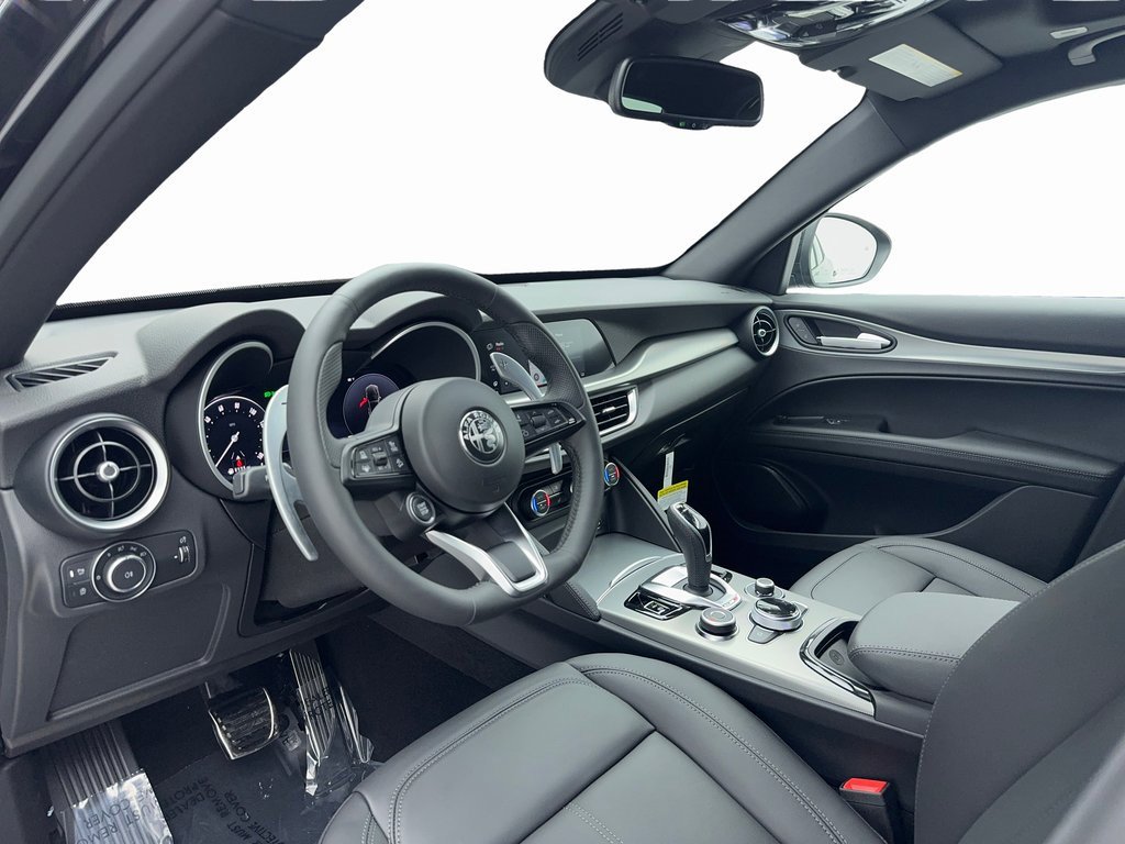 New 2025 Alfa Romeo Stelvio Sprint w/ Convenience Package image 14