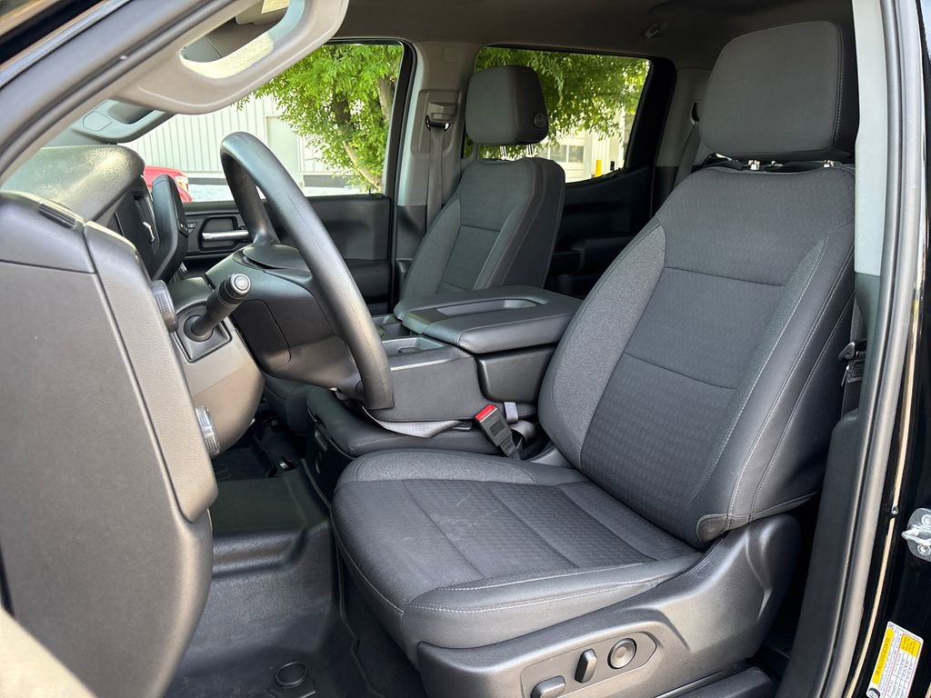 Certified 2023 Chevrolet Silverado 1500 Custom AWD/4WD image 15