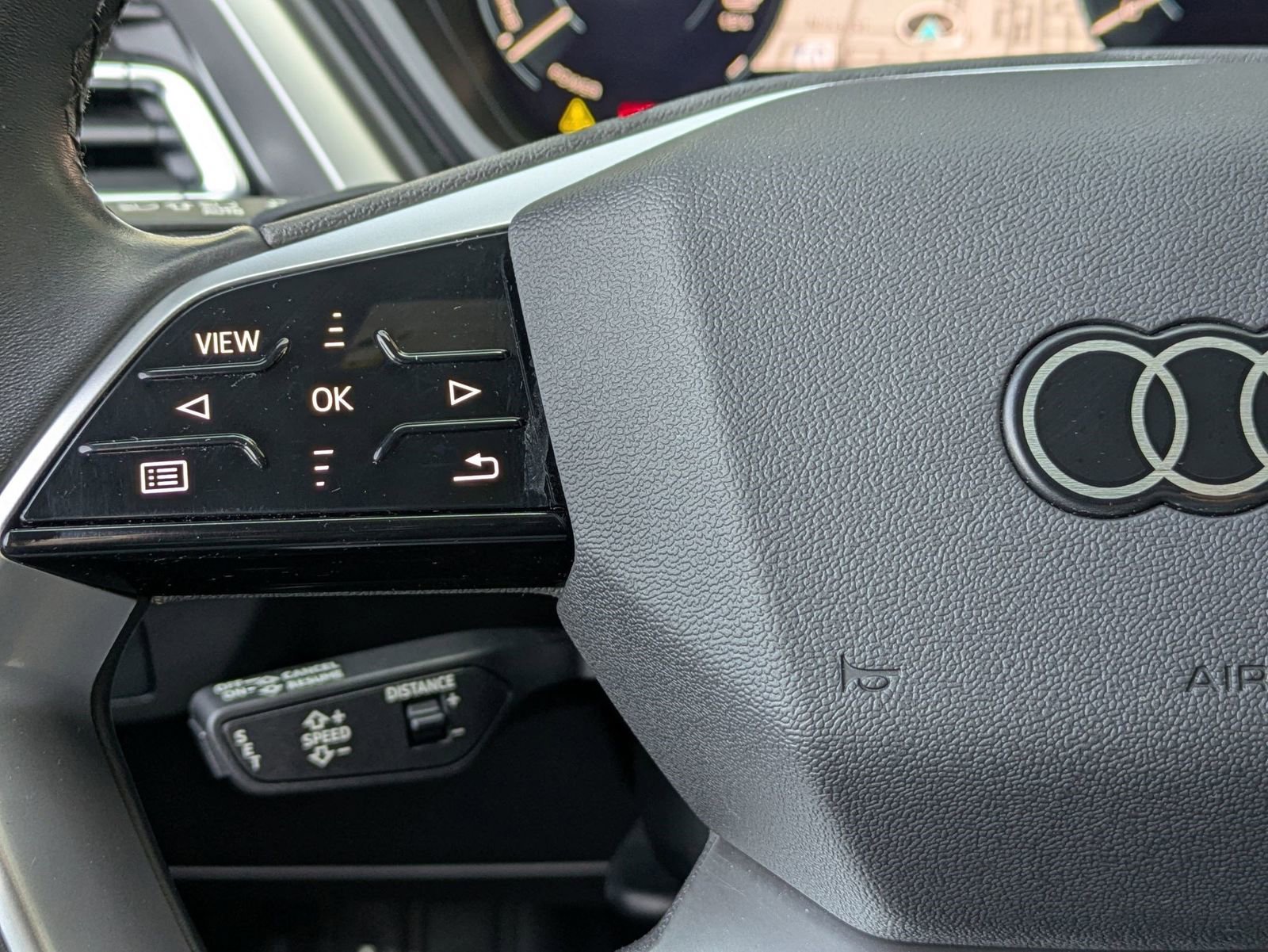 Used 2023 Audi Q4 e-tron Premium Plus w/ Premium Plus image 10