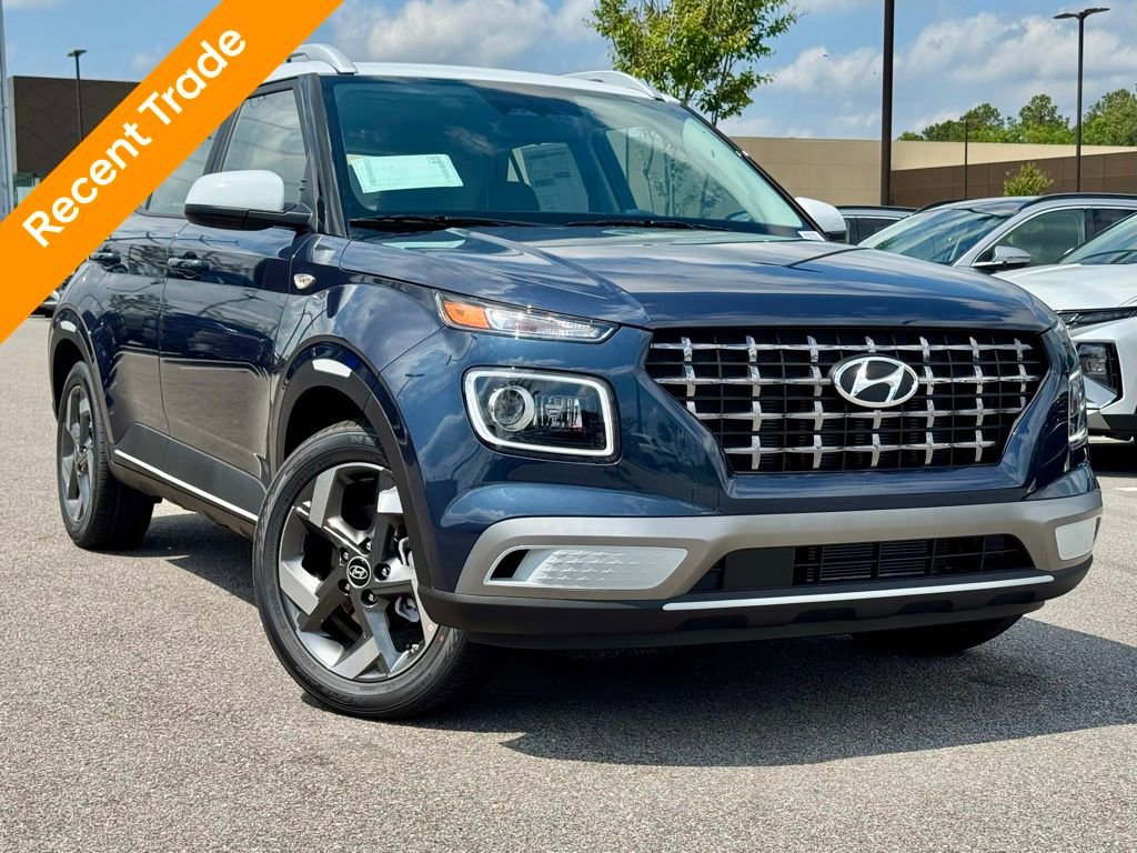 Certified 2025 Hyundai Venue Limited image 1