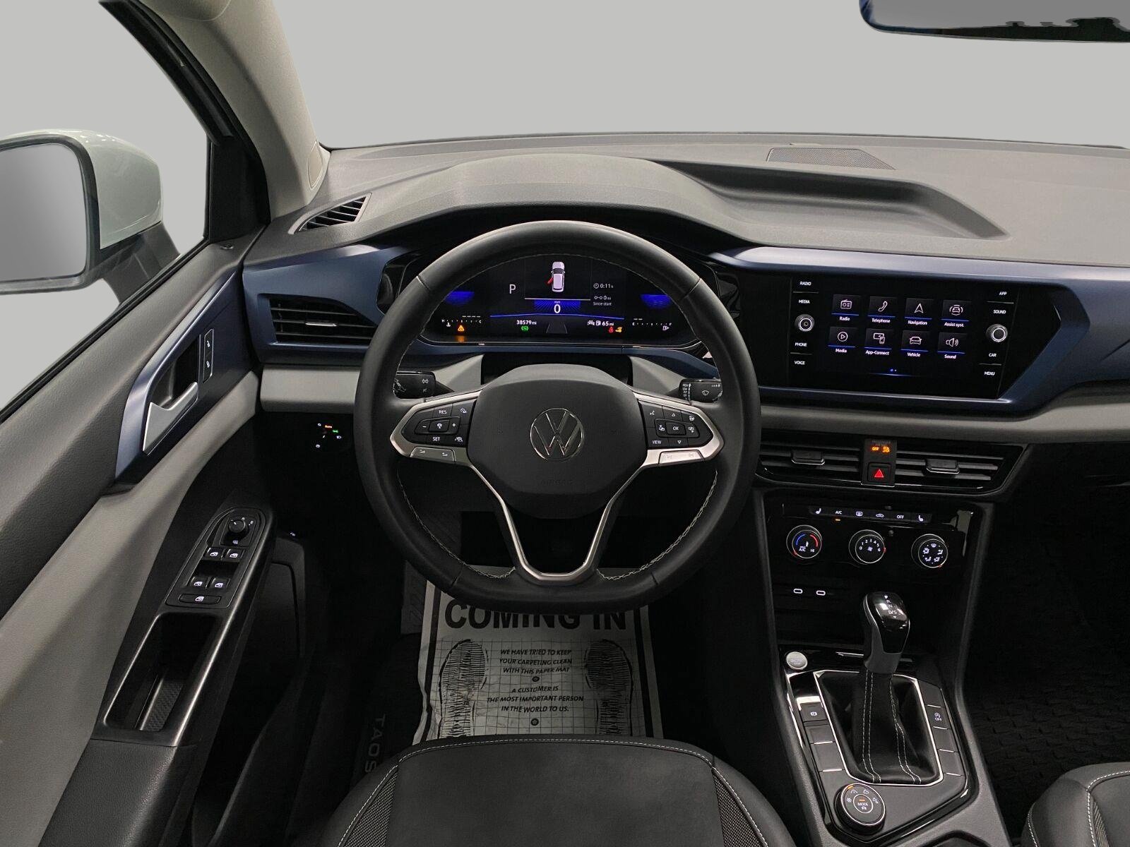 Used 2023 Volkswagen Taos SE w/ Panoramic Sunroof Package AWD/4WD image 13