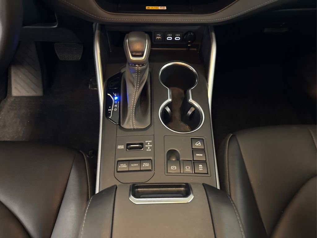 Used 2023 Toyota Highlander XLE image 22