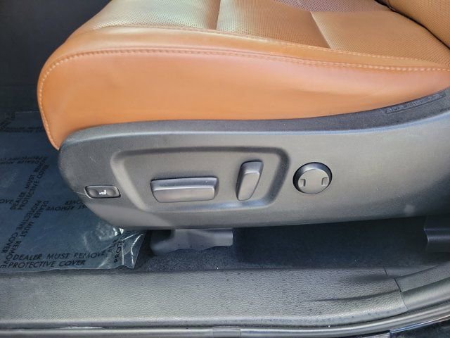 Certified 2019 Toyota Highlander Limited AWD/4WD image 15