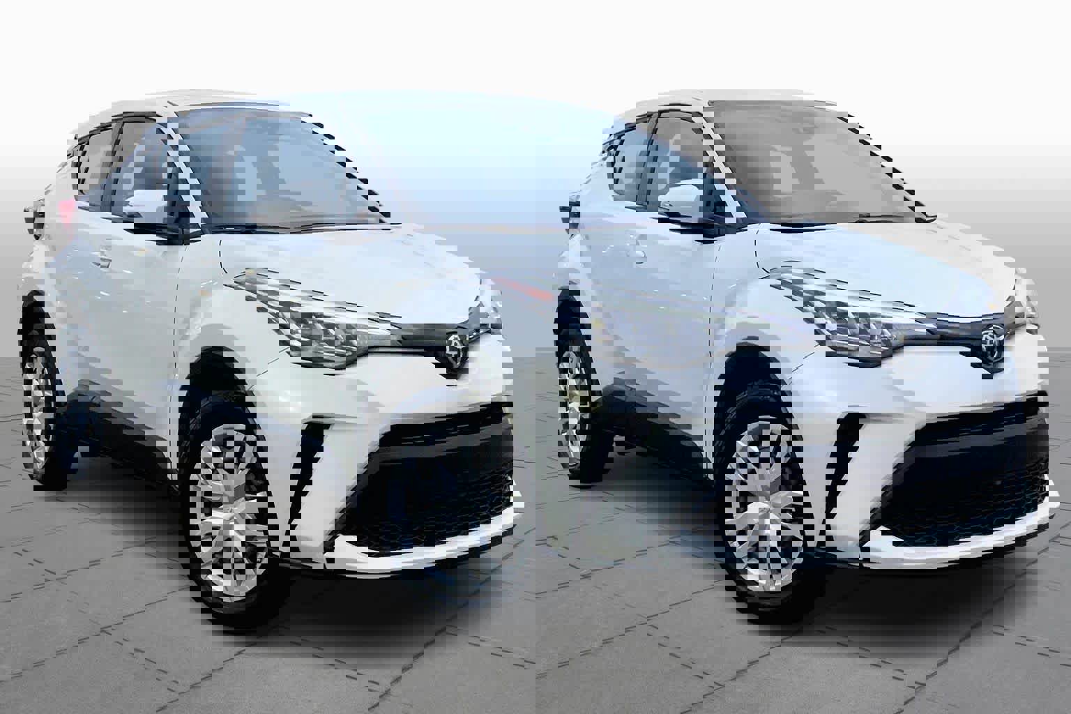 Used 2021 Toyota C-HR LE image 2
