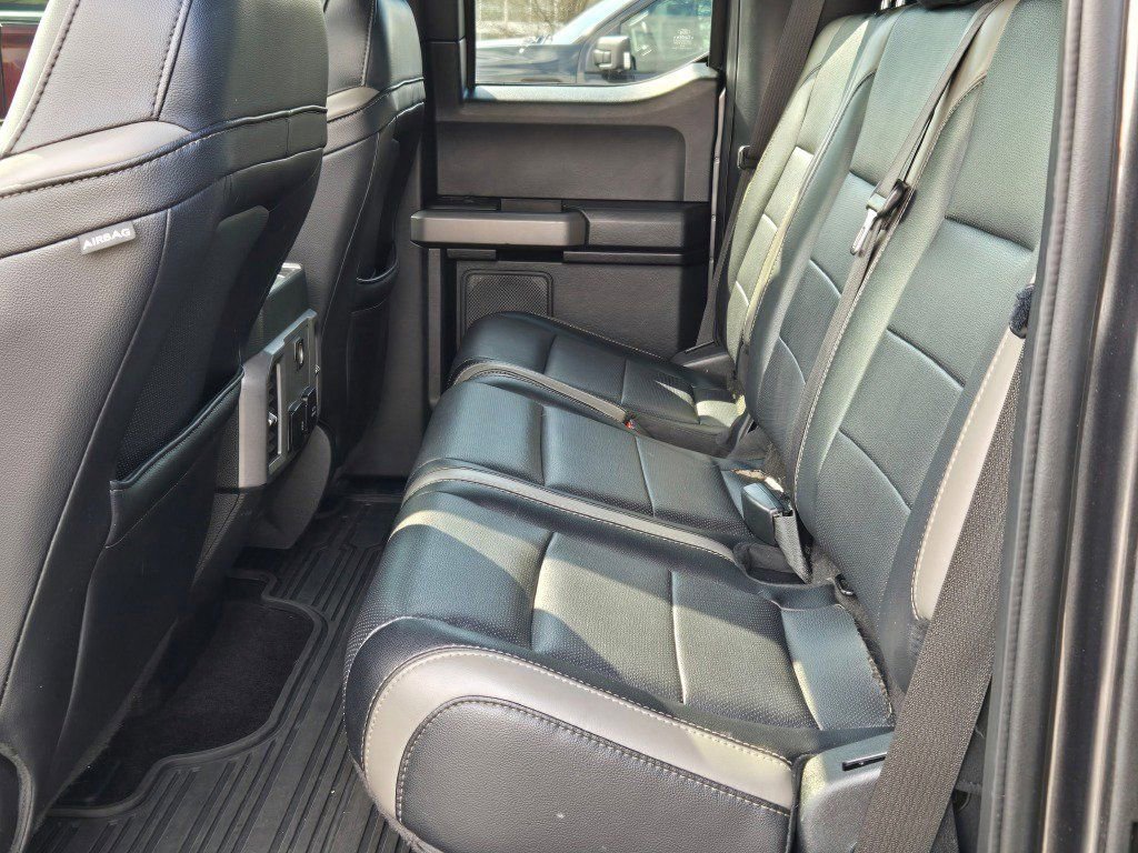 Used 2017 Ford F150 Raptor w/ Equipment Group 802A Luxury image 17