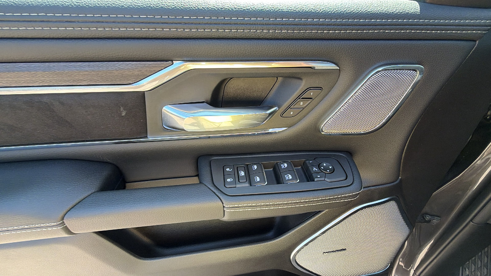 New 2026 RAM 1500 Laramie w/ Night Edition AWD/4WD image 15