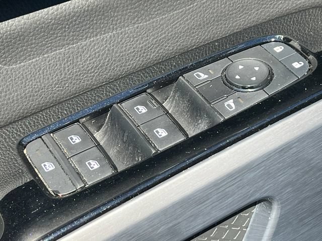 Used 2023 Nissan Pathfinder SL w/ SL Premium Package AWD/4WD image 18
