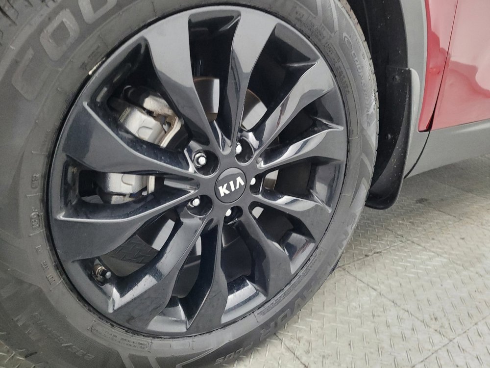 Used 2020 Kia Sorento S image 31