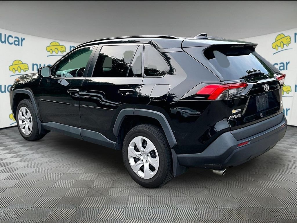 Certified 2021 Toyota RAV4 LE AWD/4WD image 5