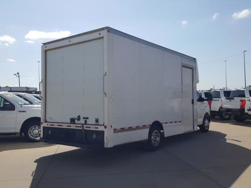 Used 2023 Chevrolet Express 4500 Extended w/ Power Convenience Package RWD image 7