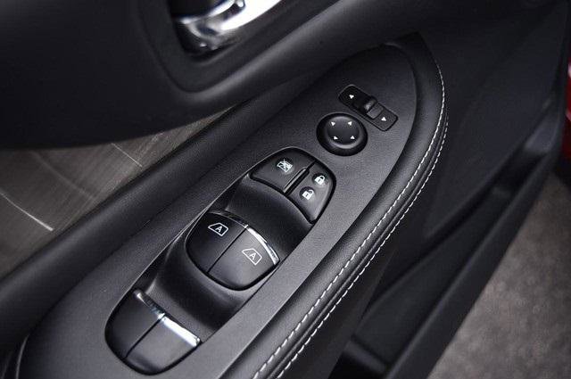 Used 2018 Nissan Murano Platinum w/ Cargo Package image 9