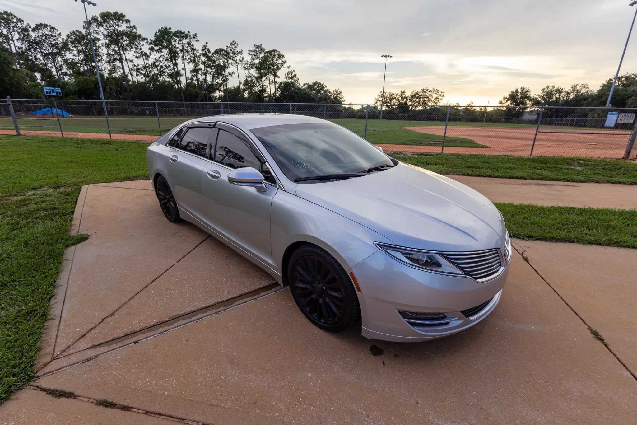 Used 2016 Lincoln MKZ w/ Equipment Group 300A Reserve FWD image 24