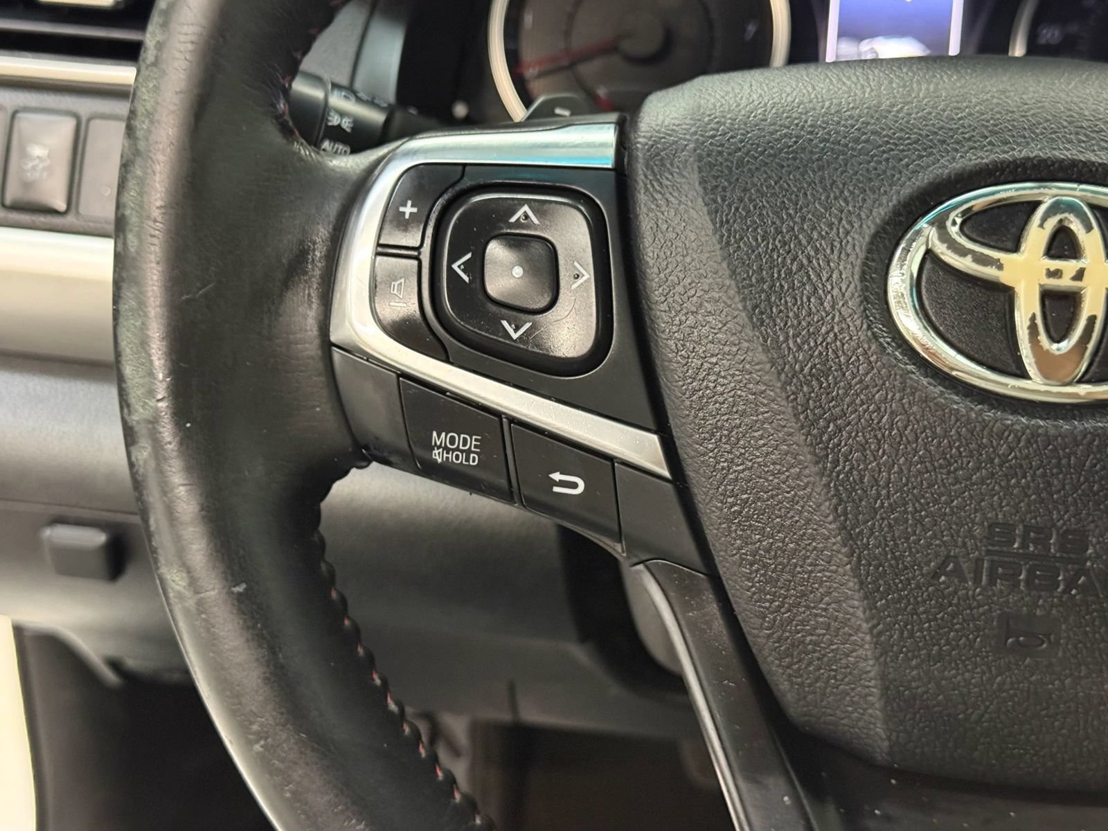 Used 2017 Toyota Camry SE FWD image 29