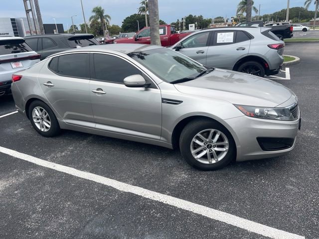 Used 2011 Kia Optima LX w/ Convenience Pkg FWD image 3
