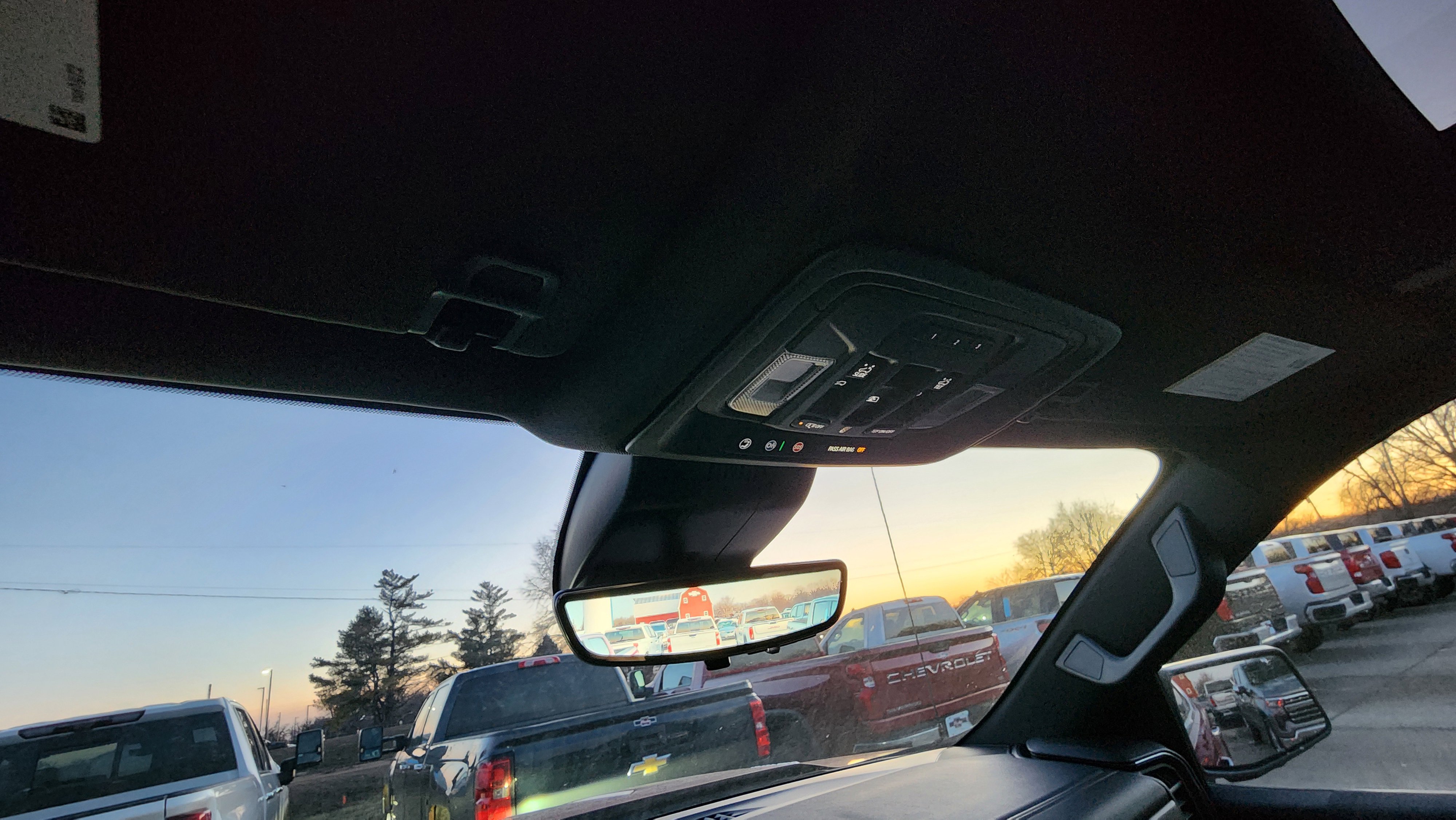 Certified 2025 Chevrolet Silverado 1500 High Country w/ Technology Package image 19