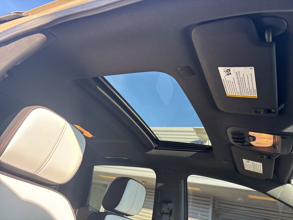 Used 2024 GMC Canyon AT4X image 18