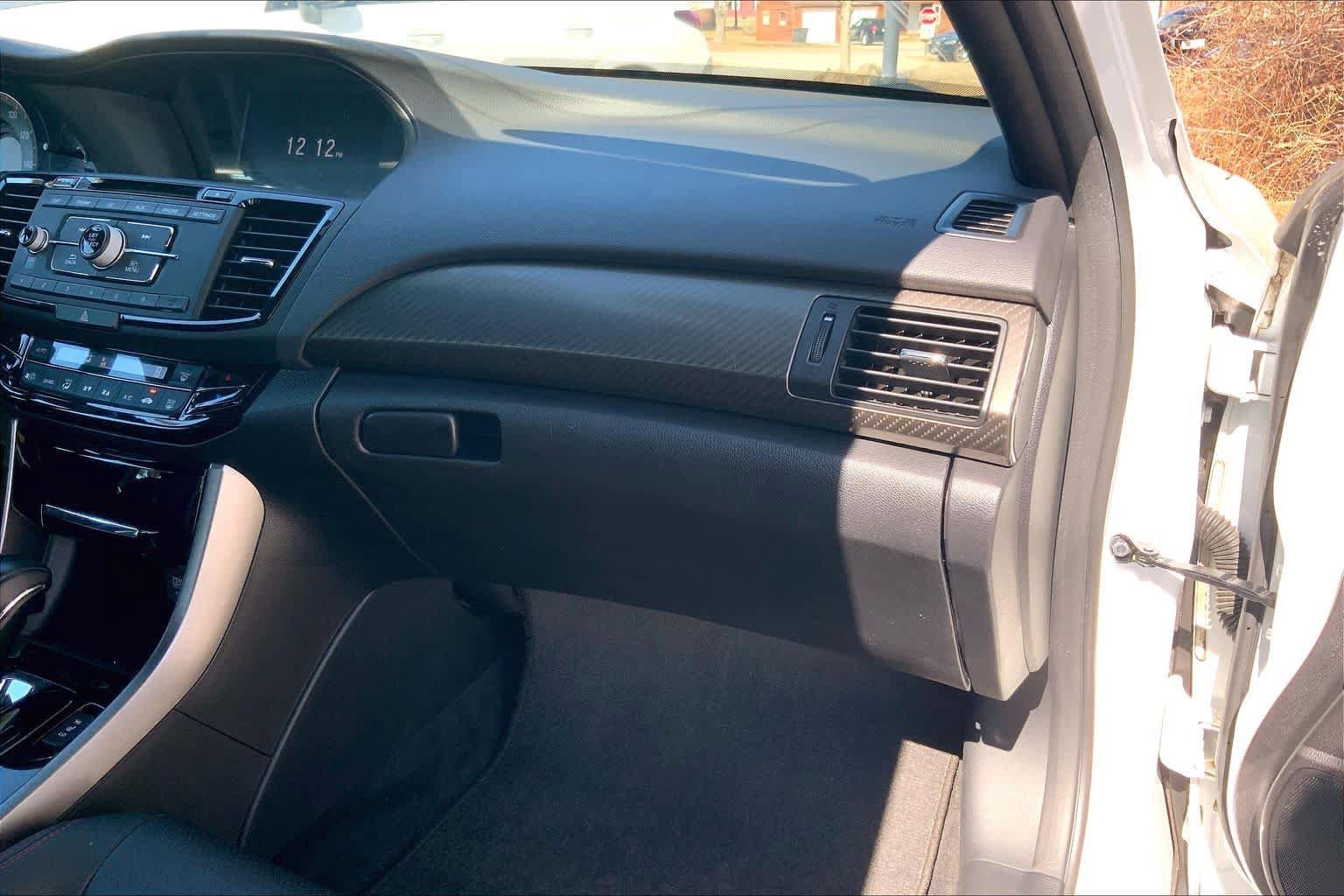 Used 2017 Honda Accord Sport Special Edition image 19