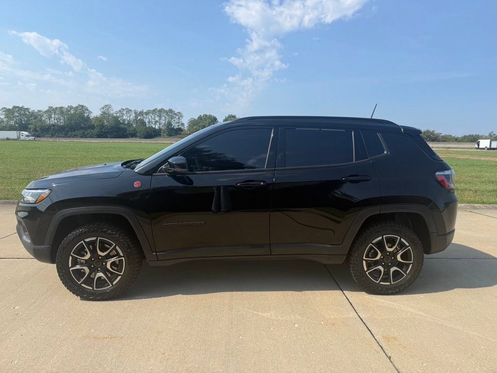Used 2026 Jeep Compass Trailhawk AWD/4WD image 10