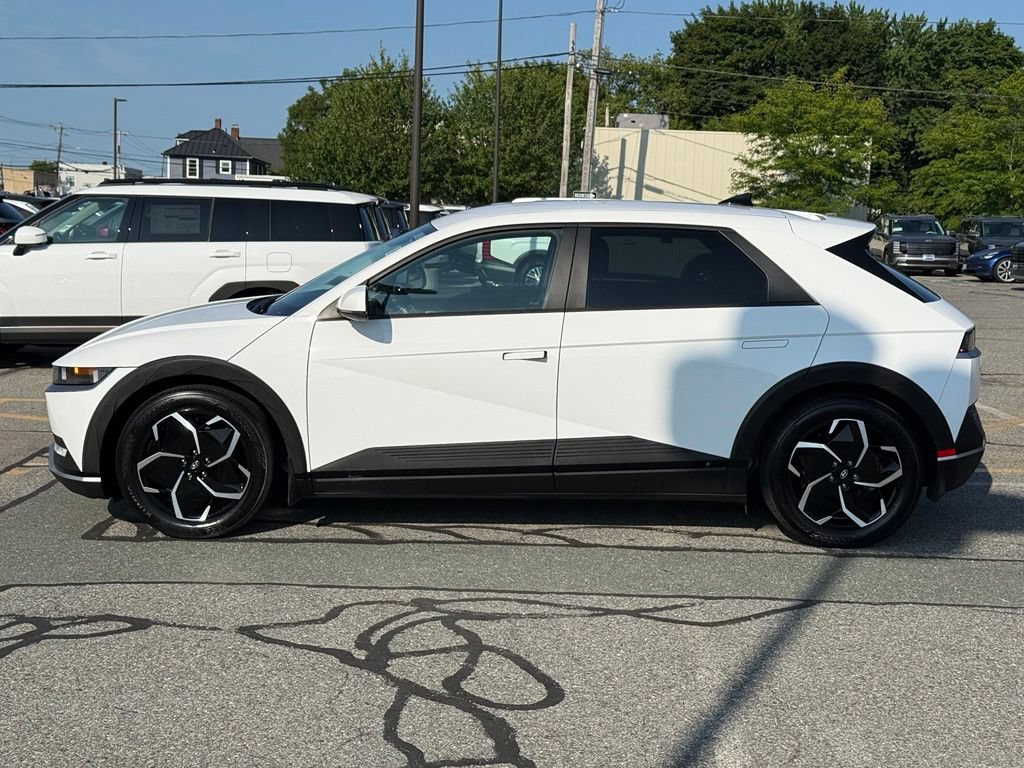 Used 2022 Hyundai Ioniq 5 SE RWD image 2