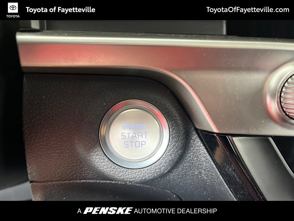 Used 2023 Kia Telluride EX w/ EX Captain's Chair Package FWD image 32