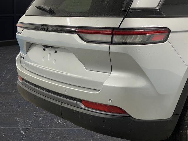 New 2026 Jeep Grand Cherokee 4WD image 35
