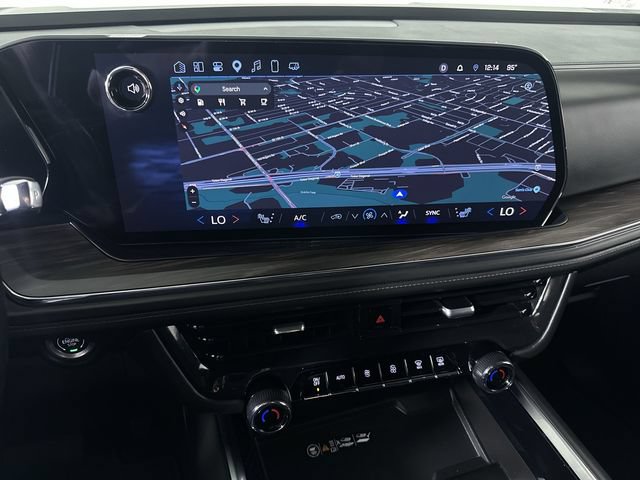 Used 2025 Chevrolet Suburban LT AWD/4WD image 14