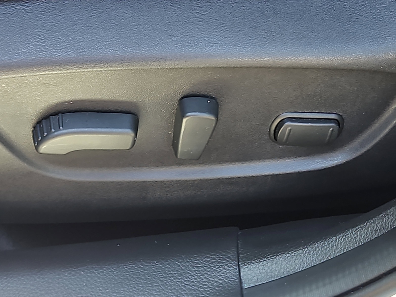 Certified 2019 Nissan Rogue SV AWD/4WD image 25