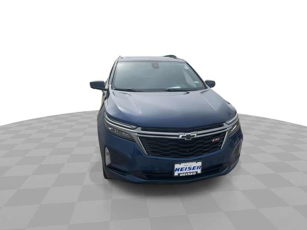 Certified 2022 Chevrolet Equinox RS w/ RS Leather Package AWD/4WD image 3