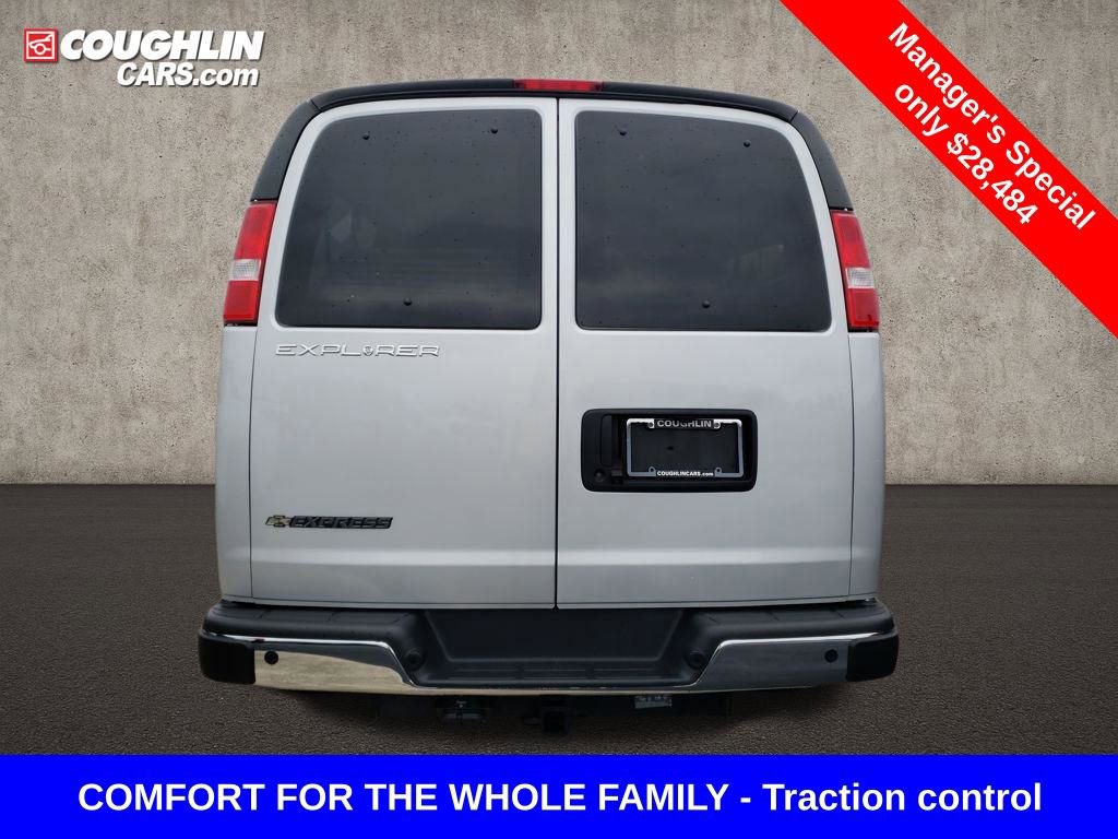 Used 2023 Chevrolet Express 2500 Extended image 5