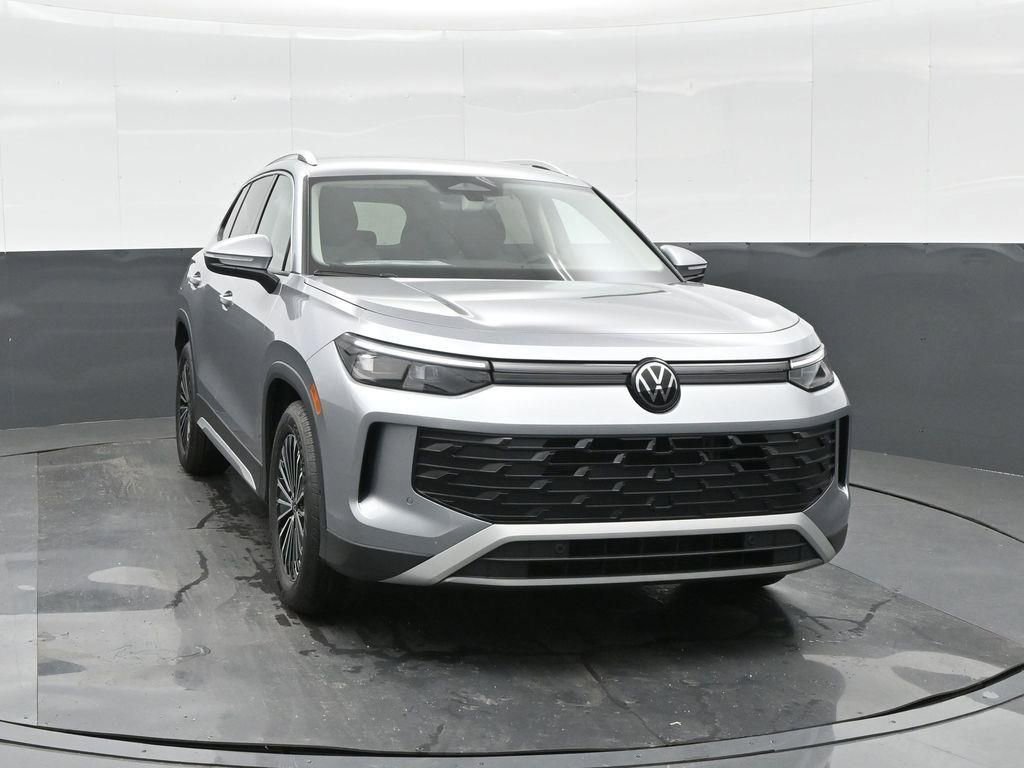 New 2026 Volkswagen Tiguan S image 2