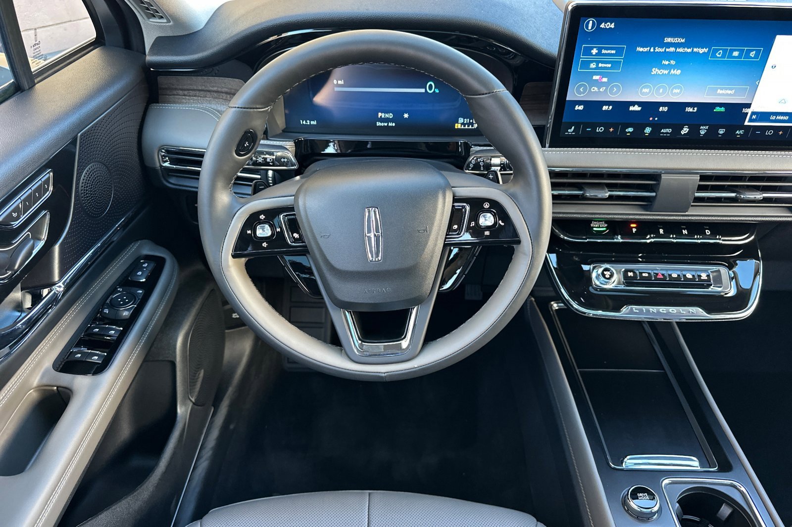 New 2025 Lincoln Corsair Grand Touring image 13