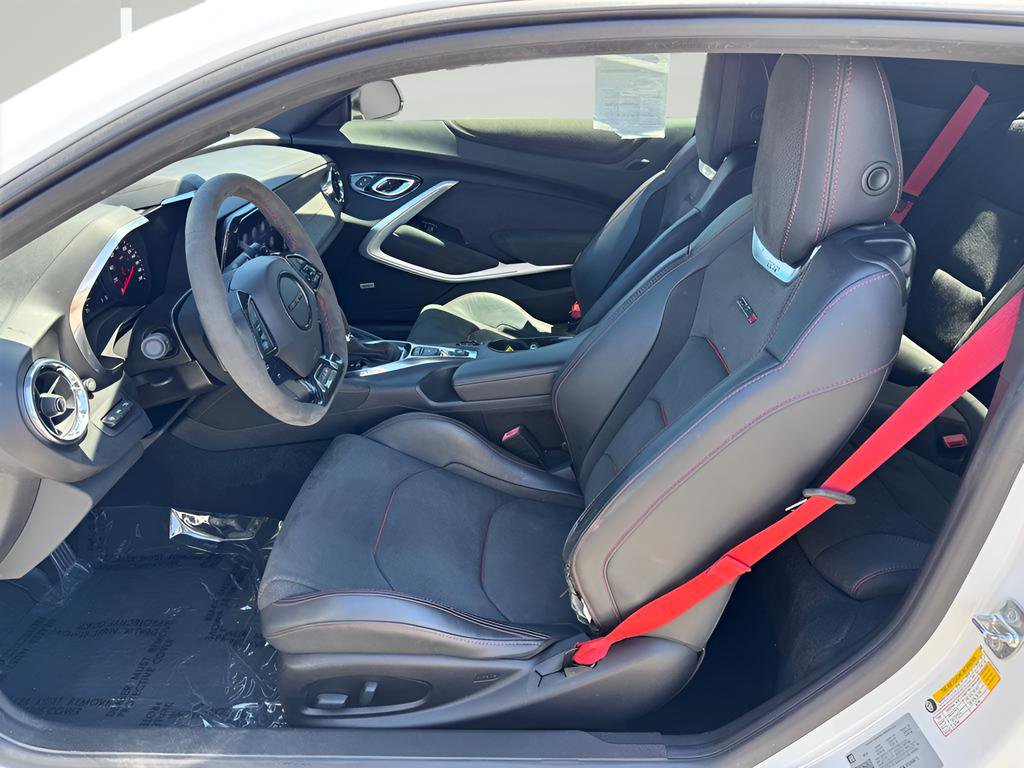 Used 2020 Chevrolet Camaro ZL1 RWD image 12